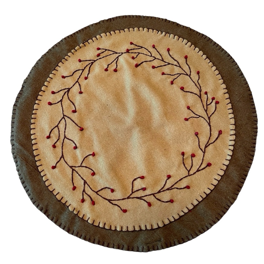 Vintage Honey & Me Felt Table Candle Mat 14” Penny Stitch Berry Vine Rare!